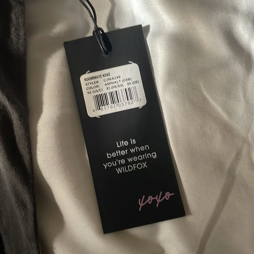 New T-Shirt - Picture 2 of 2